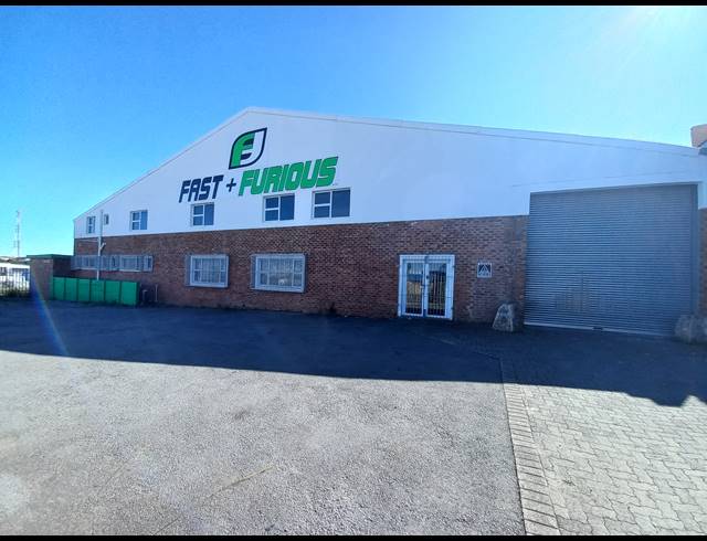 1,304M² WAREHOUSE FOR SALE IN WOODBROOK